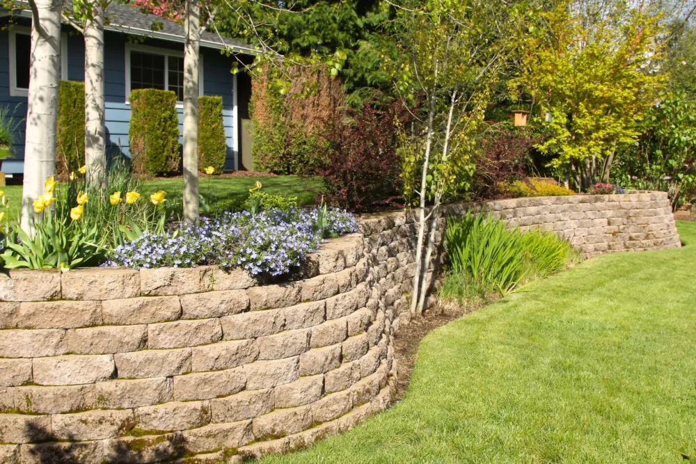 Concrete Paver Retaining Wall 